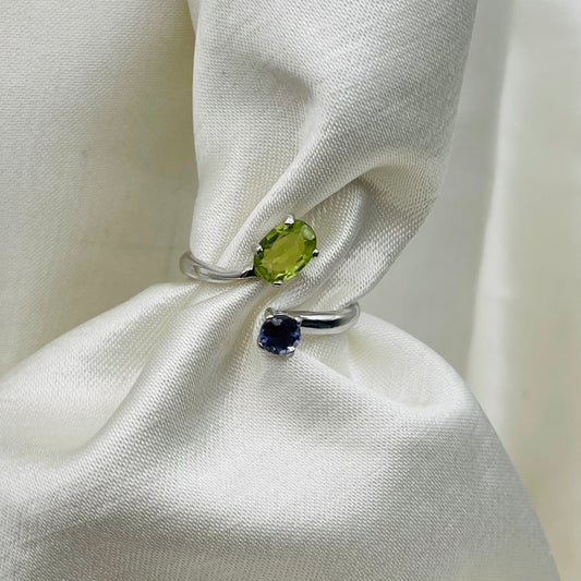 Anello ANDROMEDA in Argento Rodiato -PERIDOTO E IOLITE