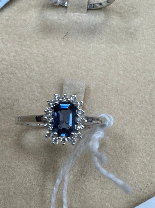 Anello oro bianco, Zaffiro e diamanti